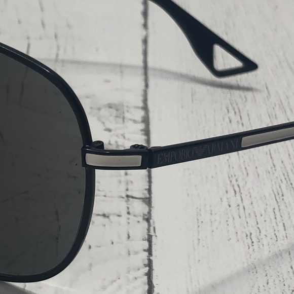⬇️ Emporio Armani Black Sunglasses - Picture 3 of 5